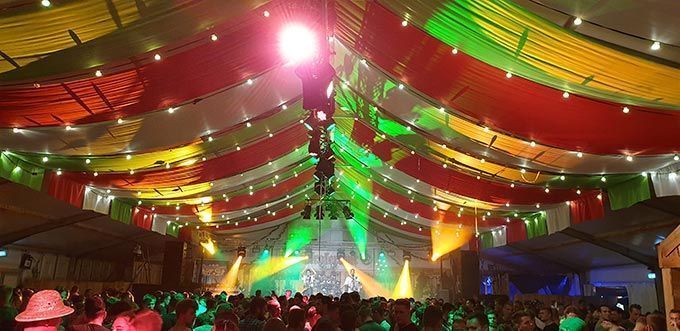 ADJ ZwarteCross 1