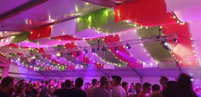 ADJ ZwarteCross 2