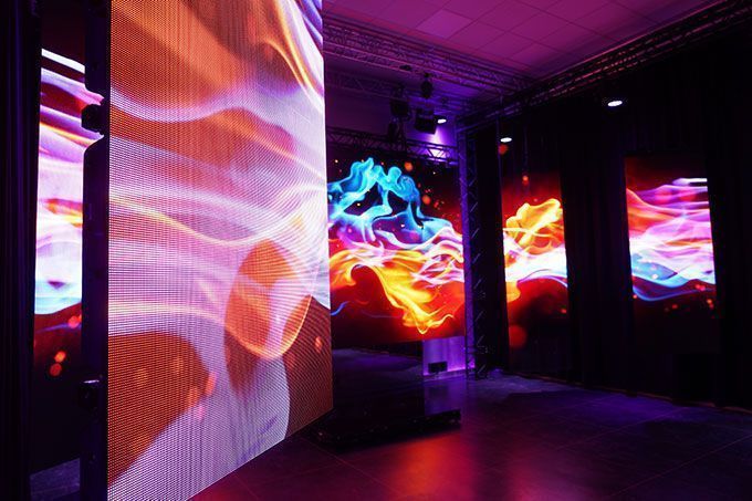 ROEVisual showroom LED 1