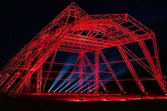 Robe LightItInRed 3