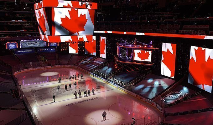 Robe NHL Return to Play WPG vs VAN 1