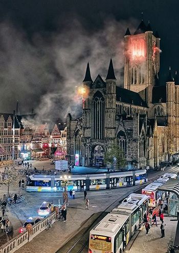 CHAUVET Pro Ghent FIRE 1