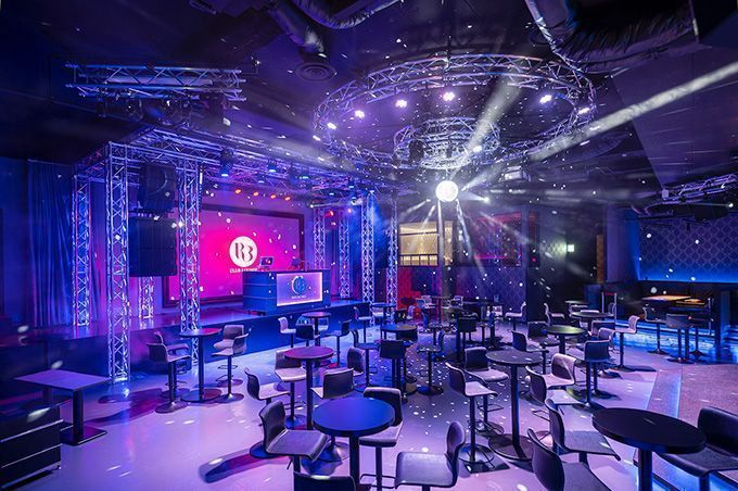 CHAUVET Pro R3 Hibino Lounge 2