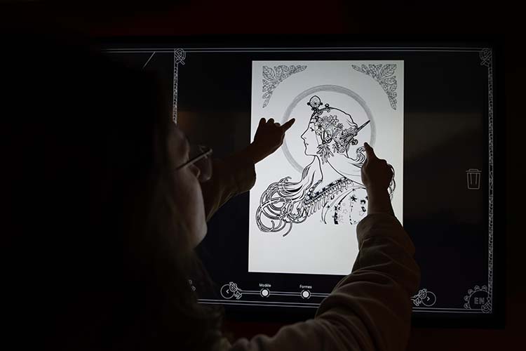 Digital projection mucha 6 HI