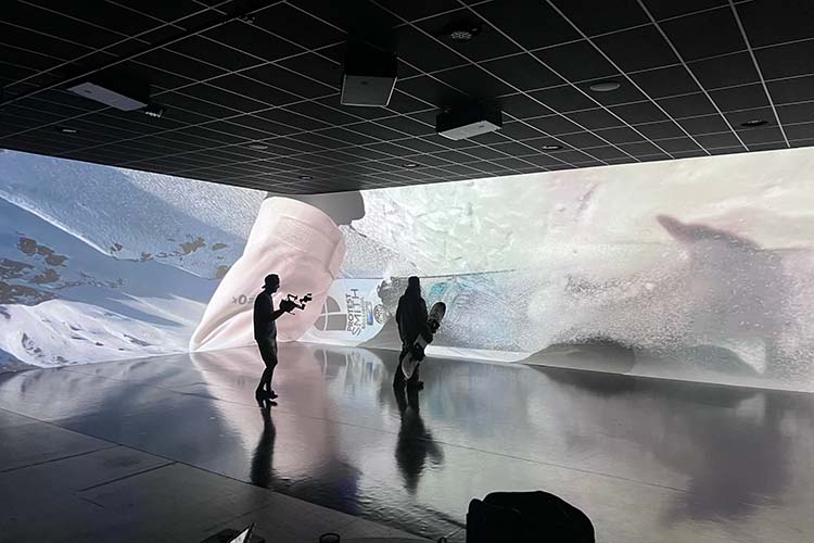 Digital Projection Studio321 8 HI