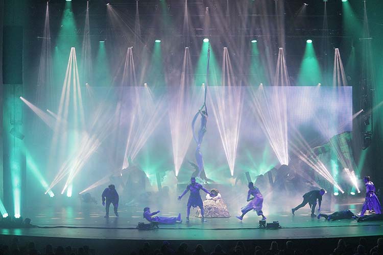 Elation The Thorn 1 HI
