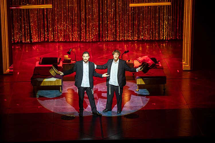 Robe Cameri Theatre 2 HI
