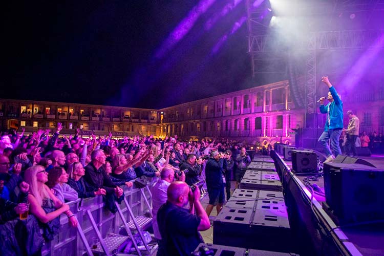 LA thepiecehall 2 HI