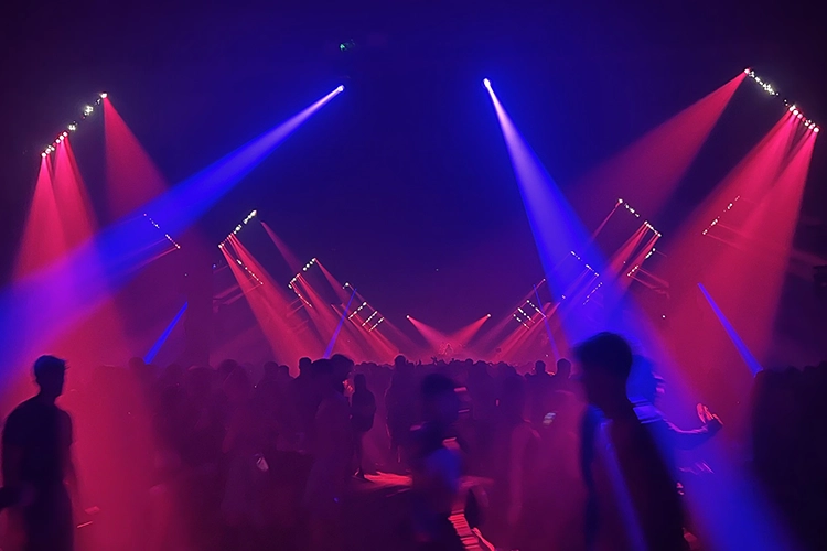 Elation Warehouse 4 HI