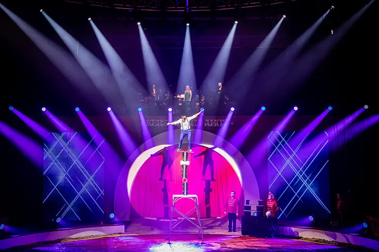 Chauvet Kerstcircus Ahoy 1 HI