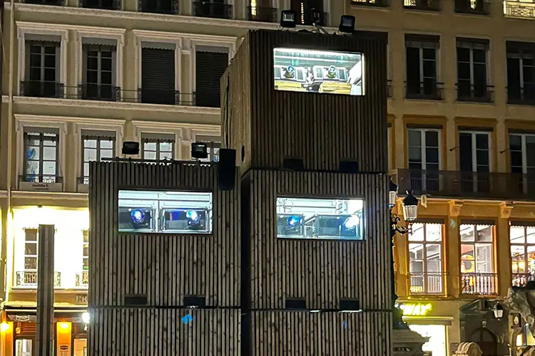 Novelty Lyon 8 HI