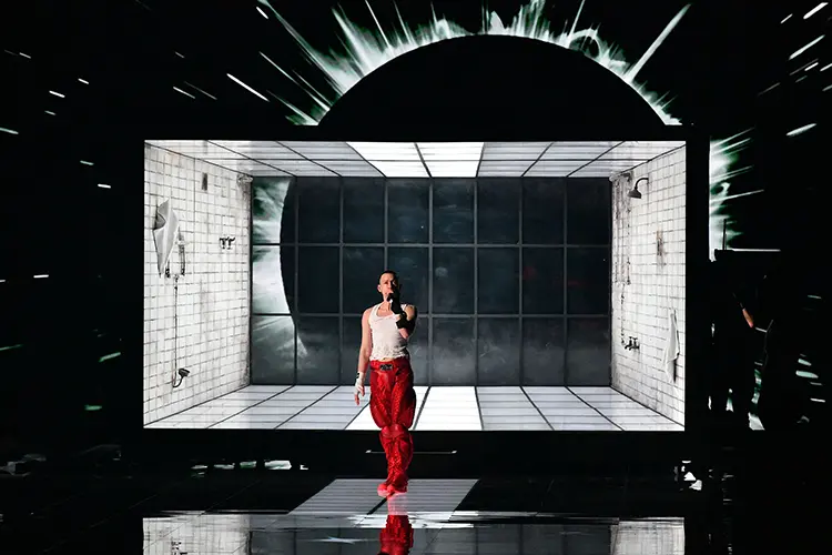 Robe Eurovision 4 HI