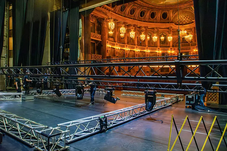 Robe Royal Opera 4 HI
