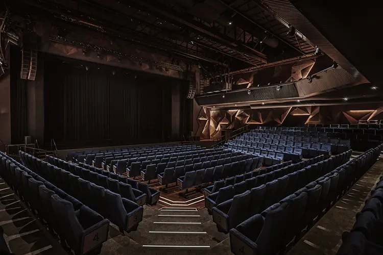 LA Theatre Spant 2 HI