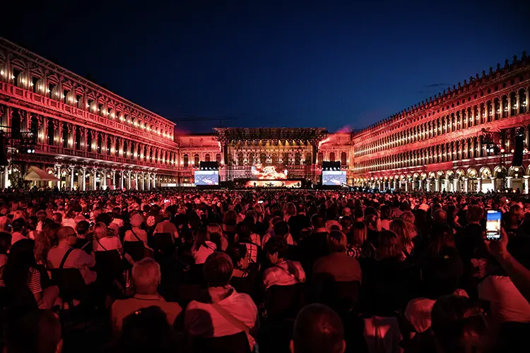 Chauvet Venezia 1 HI