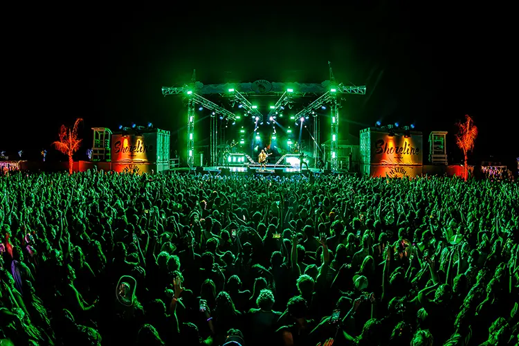 Elation Hangout 8 HI