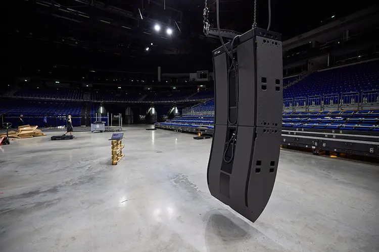 LA Uber Arena 6 HI