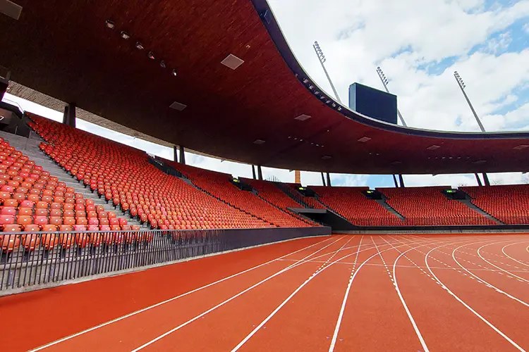 Renkus Letzigrund 2 HI