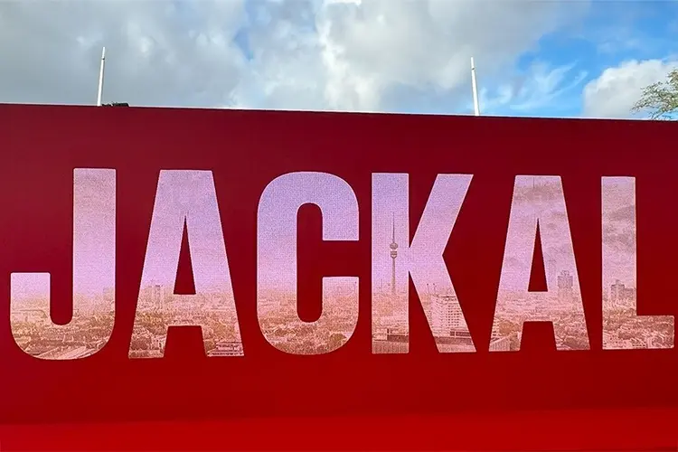 Chauvet DayOfTheJackal 2 HI
