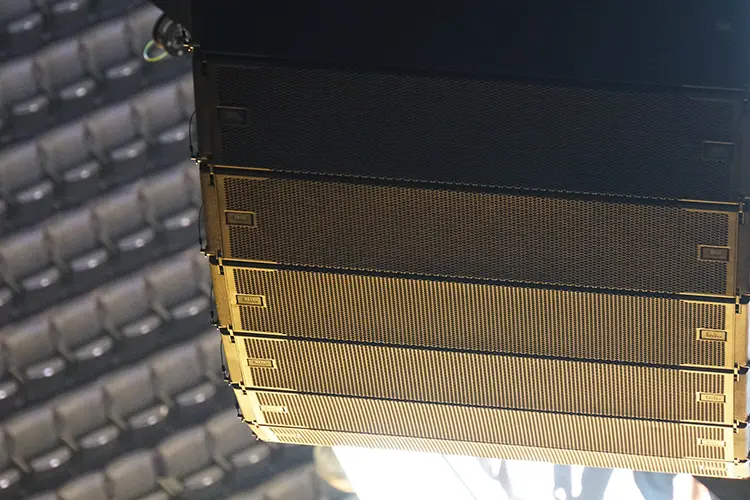 JBL Cryptoarena 11 HI