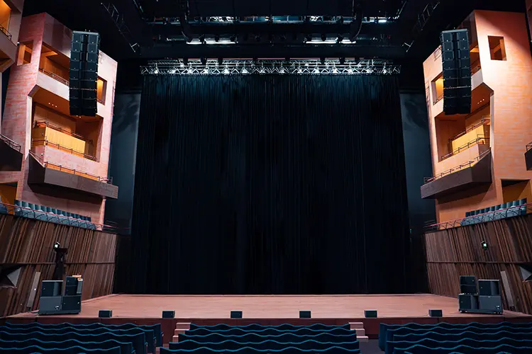 LA Philharmonie 5 HI