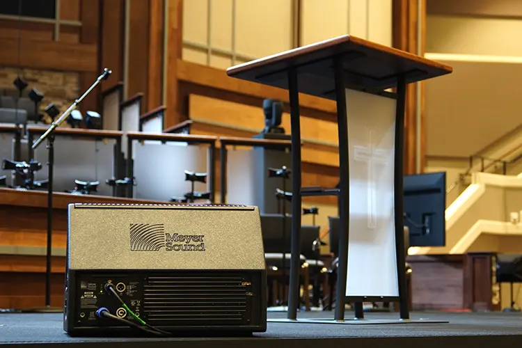MeyerSound iglesia 2 HI