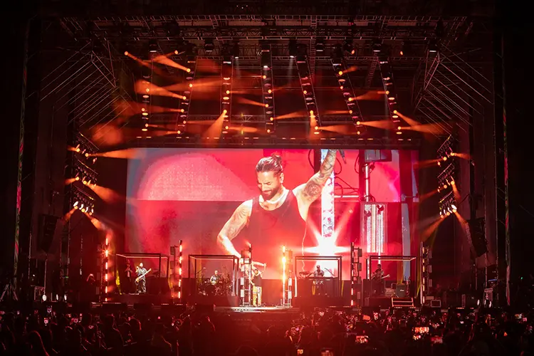 Elation Maluma 4 HI