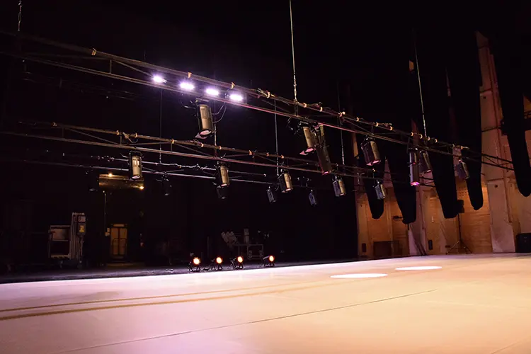 Chauvet Dome Theatre 3 HI
