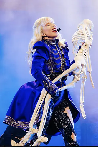 Robe LadyGaga 4 HI
