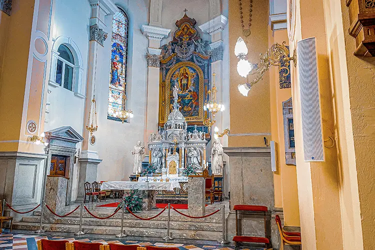 Renkus Church 2 HI