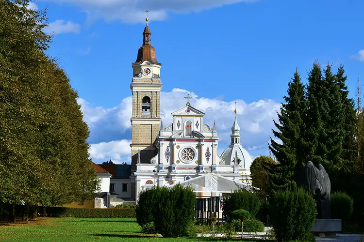 Renkus Church 3 HI