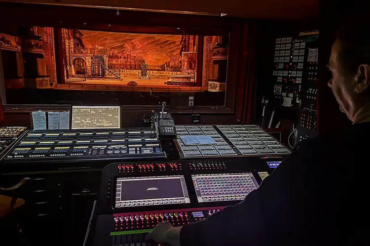 Avolites Opera 4 HI