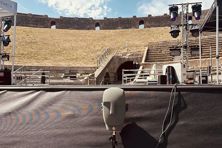 Bryan Adams Pompeii 5 HI