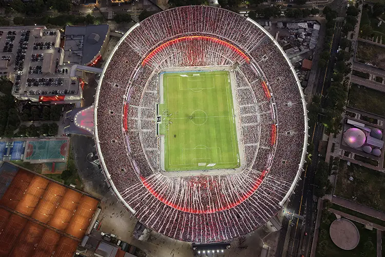 WSDG Stadium 6 HI