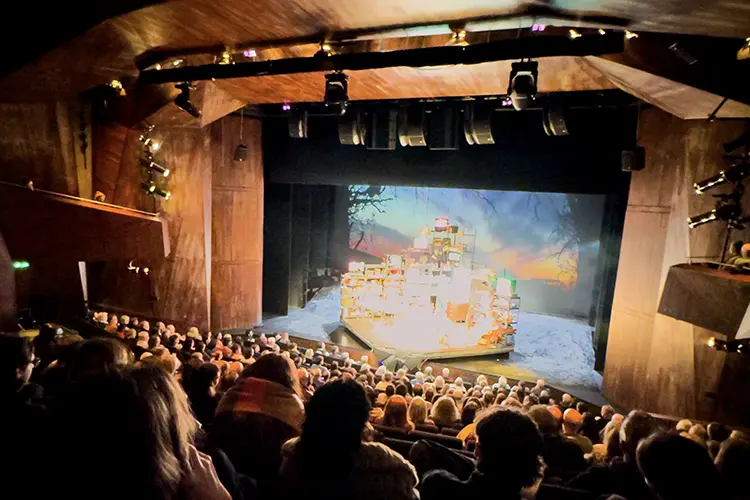 LA Lyric Theatre 5 HI