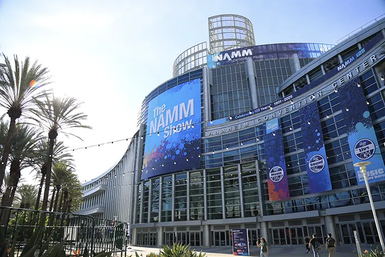 NAMM Anaheim 4 HI