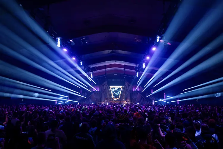 Chauvet Dystopia 2 HI
