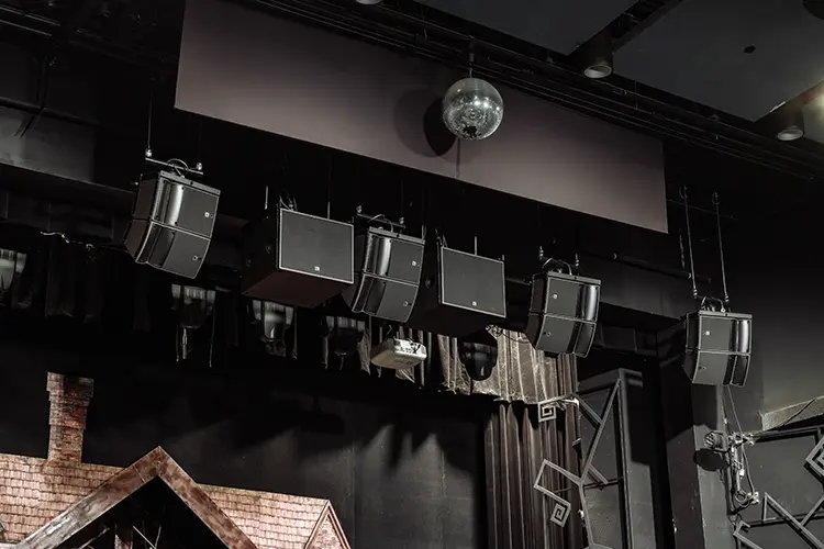 LA TeatrSyrena 3 HI