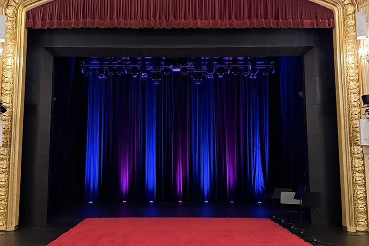 LEA teatro 4 HI