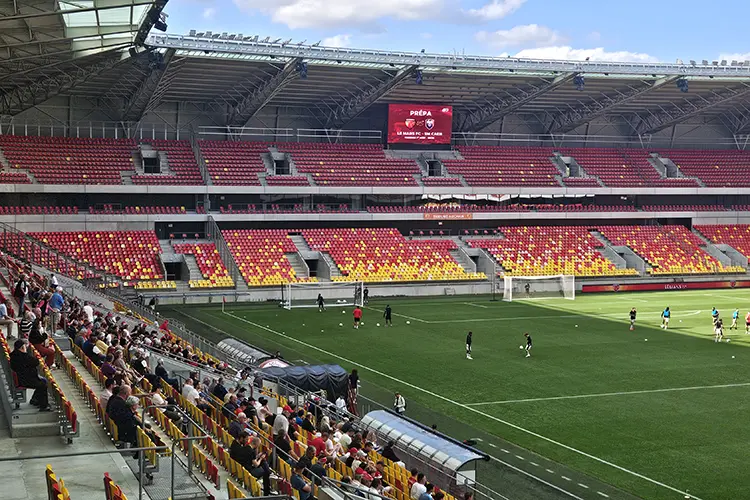 infiled estadio 4 HI