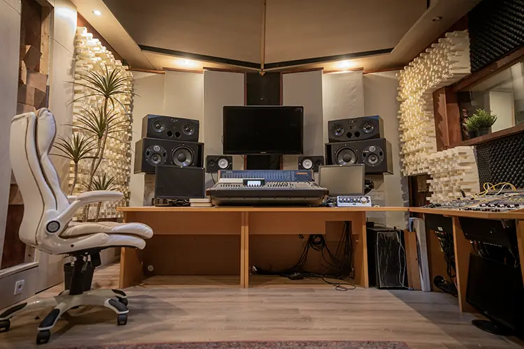 rental av 7 HI