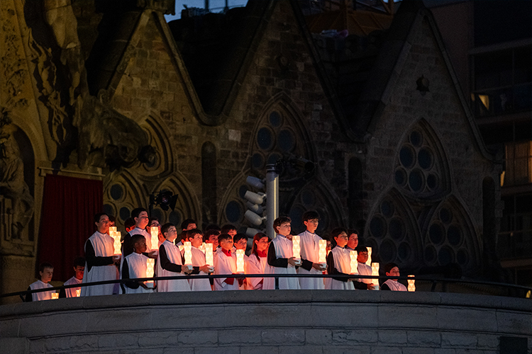 Sagrada Familia Coro 2