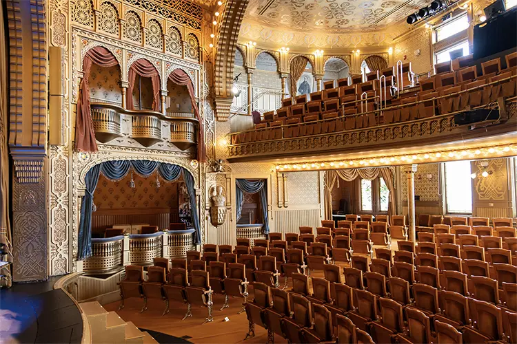EAW MabelTainterTheater 2 HI