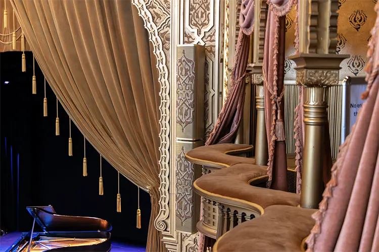 EAW MabelTainterTheater 5 HI