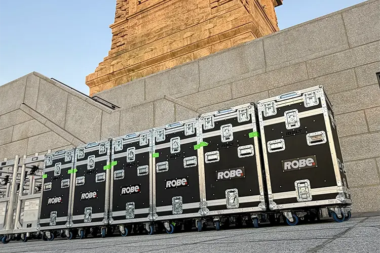 Robe Monumental 5 HI