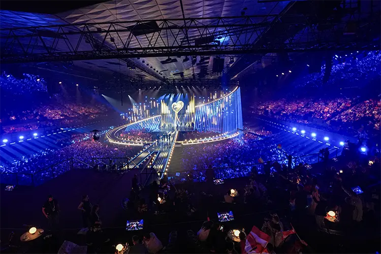 amadeus eurovision 4 HI