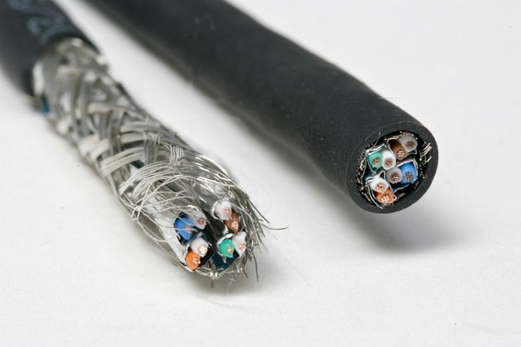 Emelec, ViasCom, cable, tecnología, 