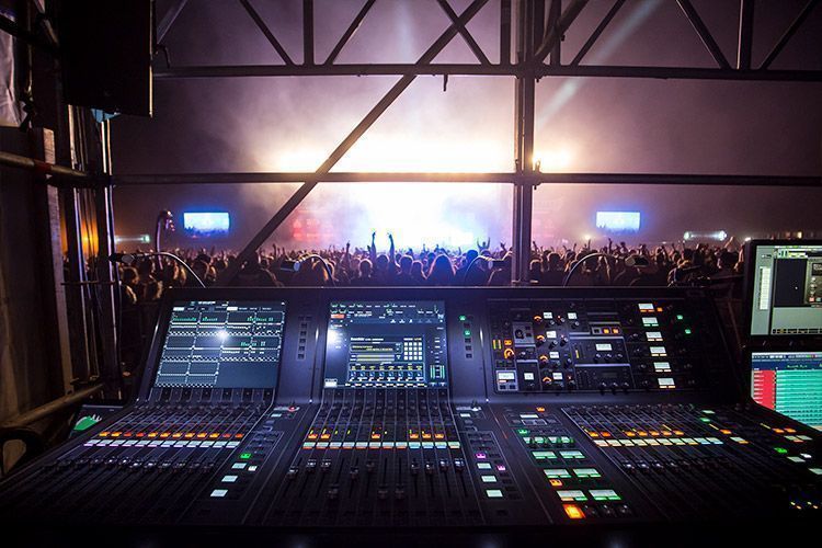 Yamaha RIVAGE PM7 33 Festivales Olli Voges HI