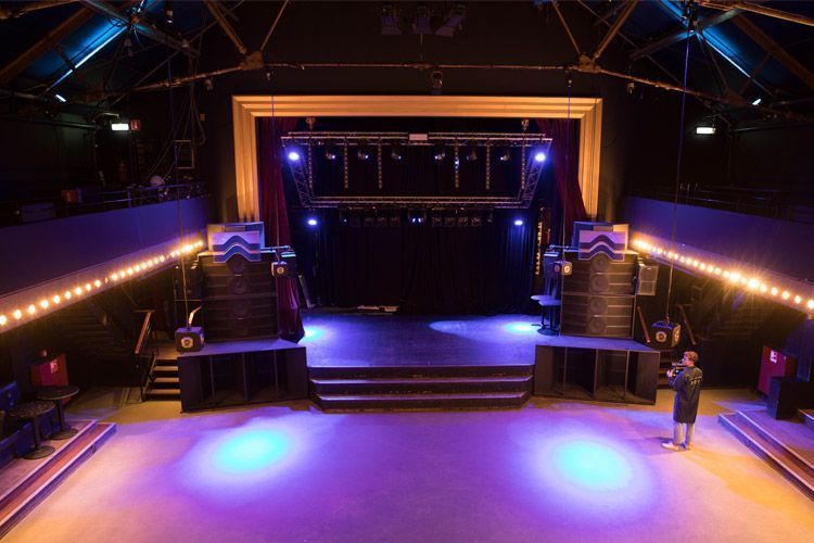 panama club altavoces 750x500