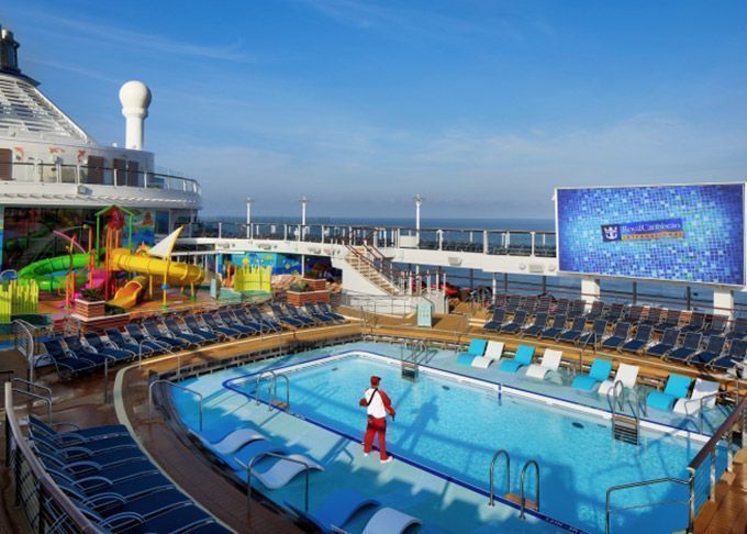 Spectrum of the Seas PoolDeck 1.CE